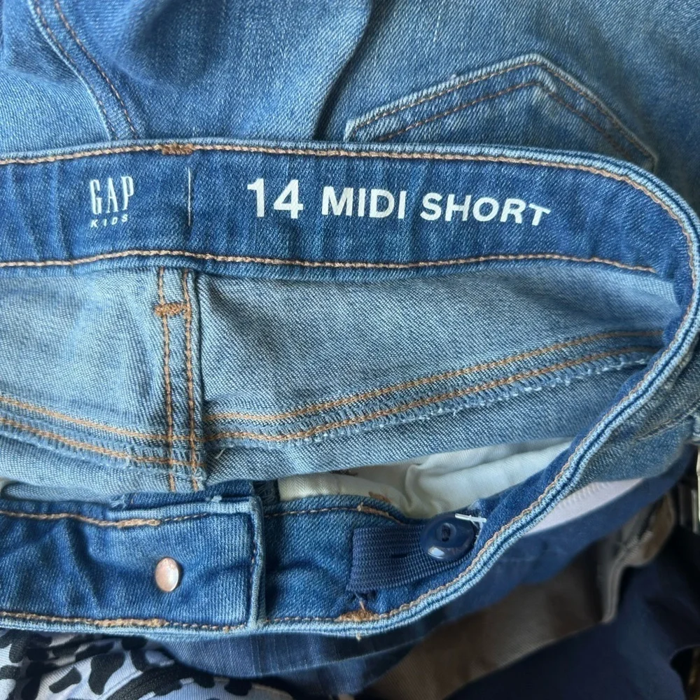 GAP casual chic
